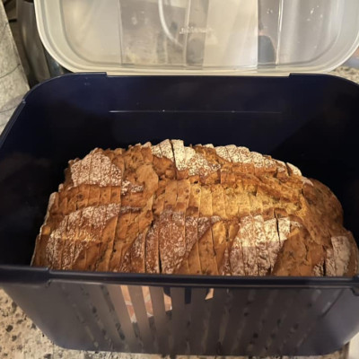 Das selbstgebackene Brot